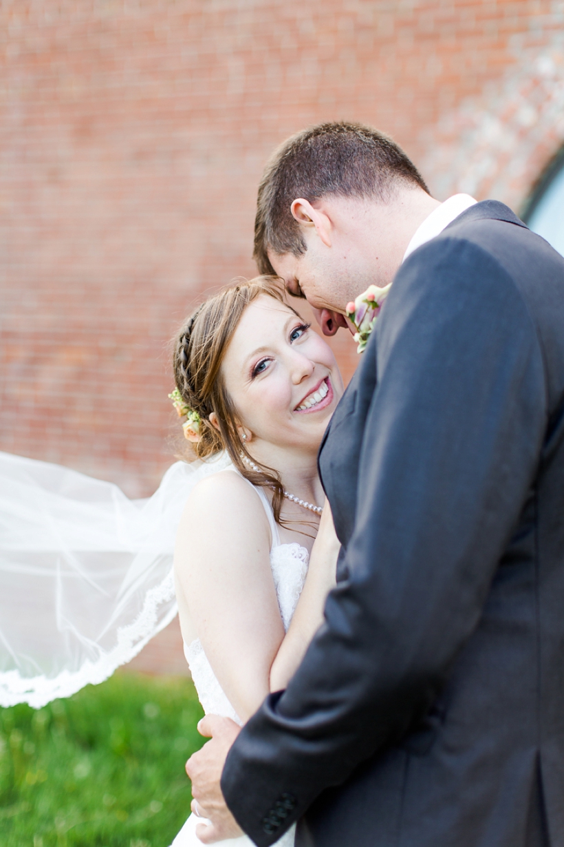 melissa-and-kevin-espace-canal-lisa-renault-photographe-mariage-montreal-wedding-photographer_0051