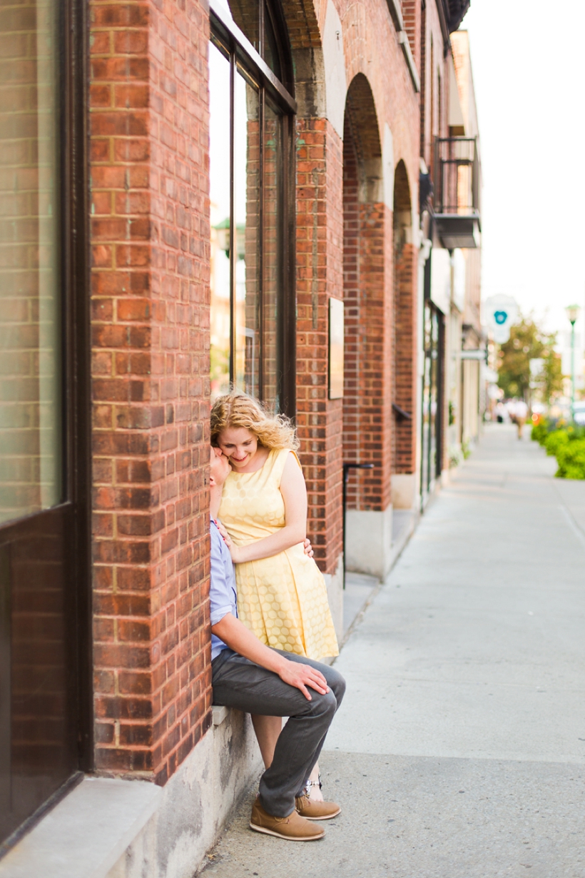 lisarenault-photographe-mariage-engagement-session-juliette-et-chocolat-montreal_0022.jpg