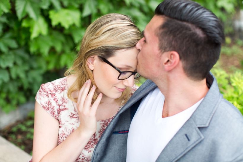 lisa-renault-photographe-engagement-montreal-dieu-du-ciel-avenue-laurier_0003.jpg