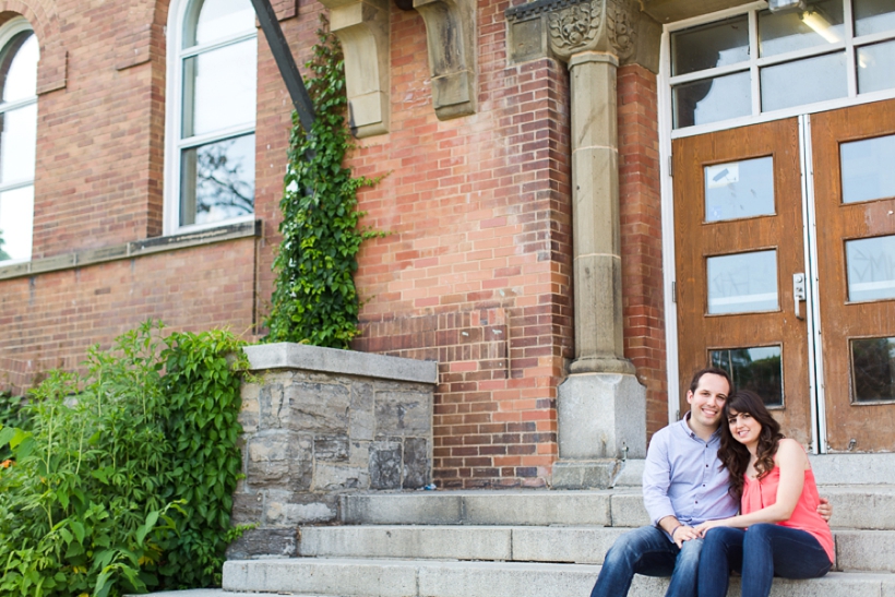 lisa-renault-photographe-montreal-john-abbott-college-engagement-session_0010.jpg