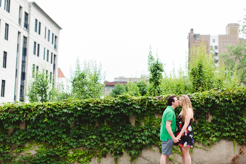 lisa-renault-photographe-montreal-seance-engagement-vieux-port_0007.jpg