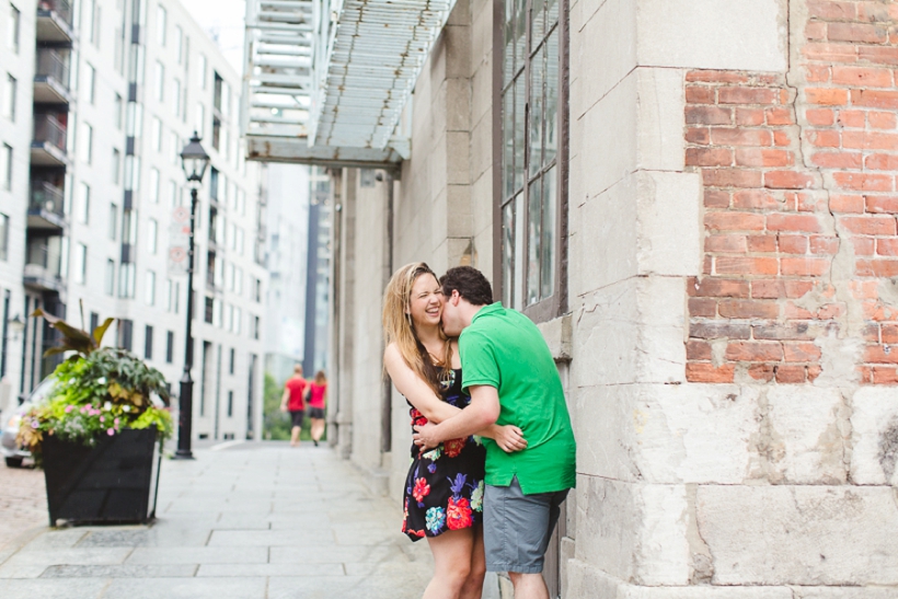 lisa-renault-photographe-montreal-seance-engagement-vieux-port_0021.jpg