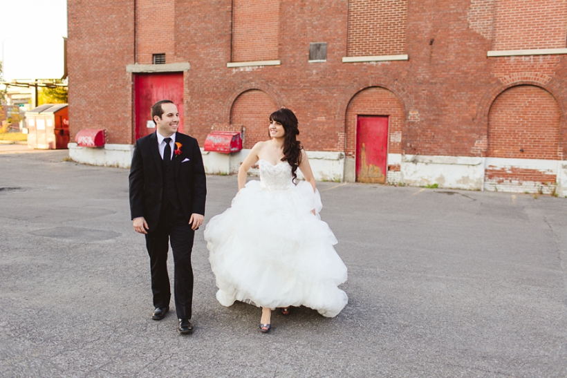 lisa-renault-photographe-mariage-montreal-modern-black-and-white-inspiration-shoot-style-me-pretty-publication-_0039.jpg