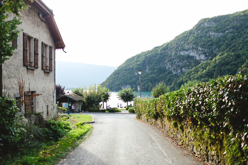 lisa-renault-photographe-montreal-mariage-en-france-abbaye-de-talloires-annecy_0075.jpg