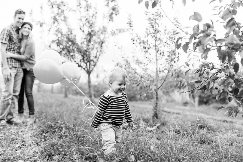 lisa-renault-photographe-montreal-seance-famille-d-automne-au-verger-petit-et-fils_0009.jpg