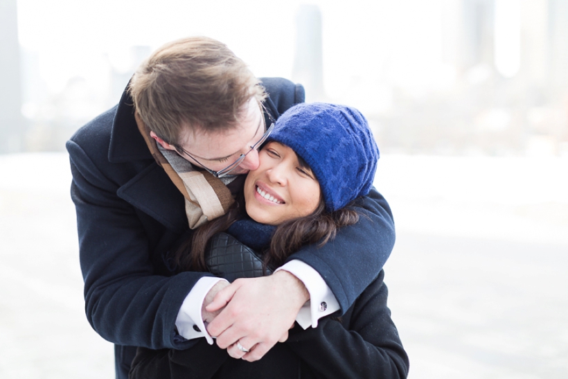 lisa-renault-montreal-photographer-winter-engagement-photo-session-at-montreal-old-port_0003.jpg