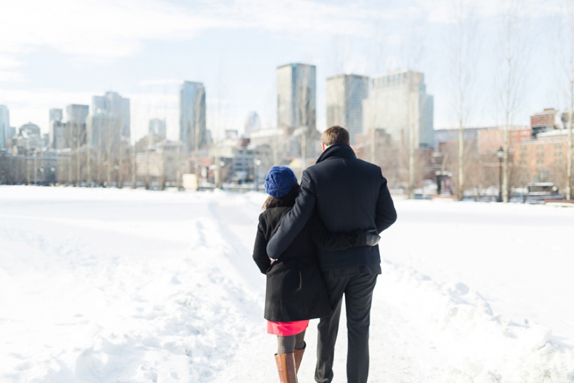 lisa-renault-montreal-photographer-winter-engagement-photo-session-at-montreal-old-port_0010.jpg