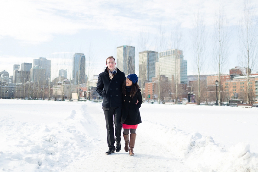 lisa-renault-montreal-photographer-winter-engagement-photo-session-at-montreal-old-port_0011.jpg