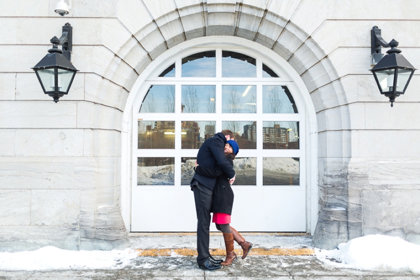 lisa-renault-montreal-photographer-winter-engagement-photo-session-at-montreal-old-port_0015.jpg