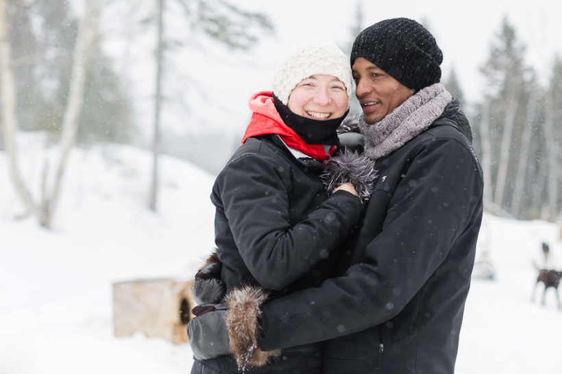 lisa-renault-photographe-montreal-seance-photo-de-couple-d-hiver-laurentides_0007.jpg