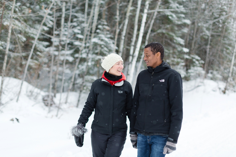 lisa-renault-photographe-montreal-seance-photo-de-couple-d-hiver-laurentides_0020.jpg