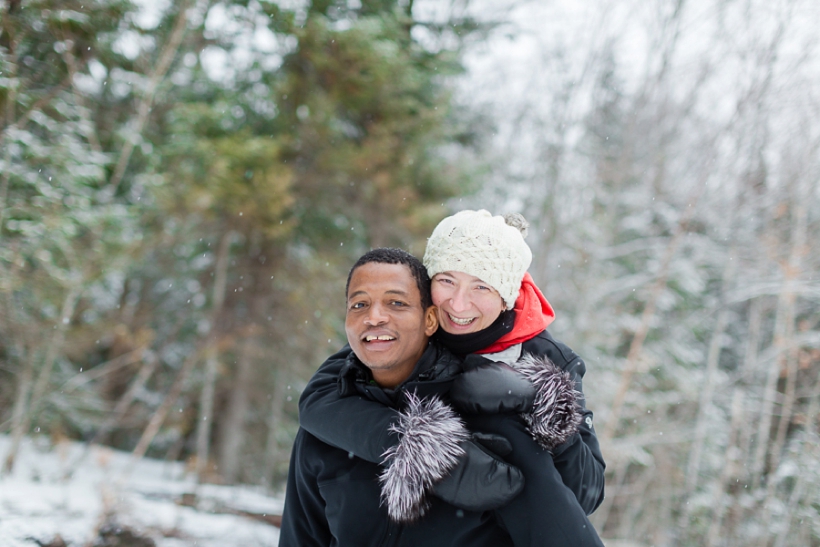 lisa-renault-photographe-montreal-seance-photo-de-couple-d-hiver-laurentides_0022.jpg