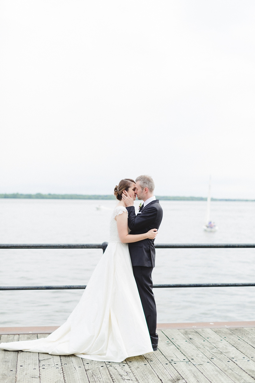 mariage-vilija-et-john-vieille-brasserie-lachine-lisa-renault-photographe-montreal-wedding-photographer_0043.jpg