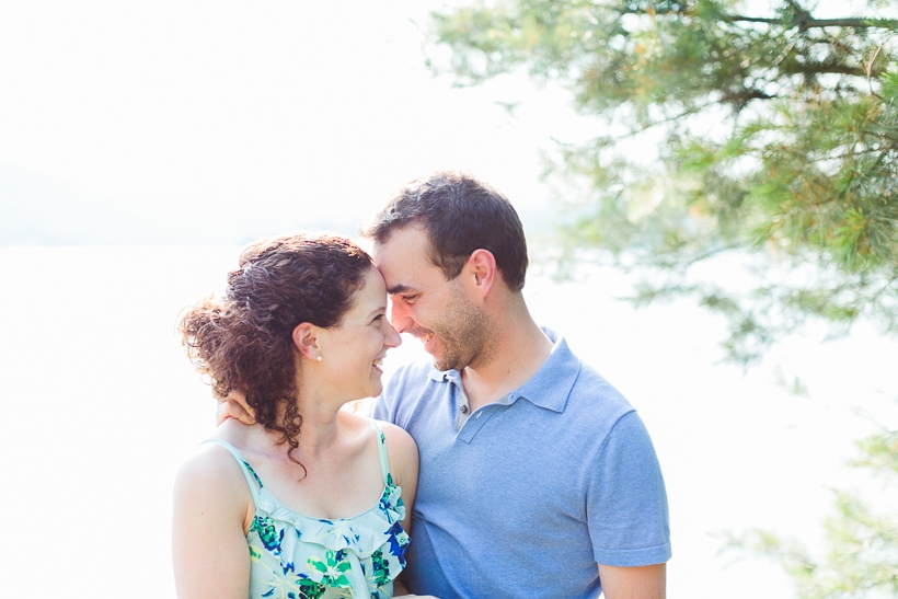 seance-fiancailles-laurentians-engagement-session-lisa-renault-photographie-montreal-photographer_0013.jpg