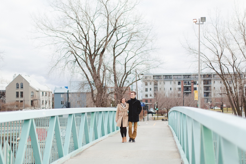 seance-fiancailles-engagement-session-atwater-market-lisa-renault-photographie-montreal-photographer_0007.jpg