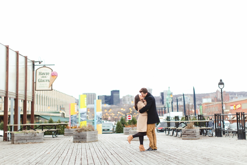 seance-fiancailles-engagement-session-atwater-market-lisa-renault-photographie-montreal-photographer_0019.jpg