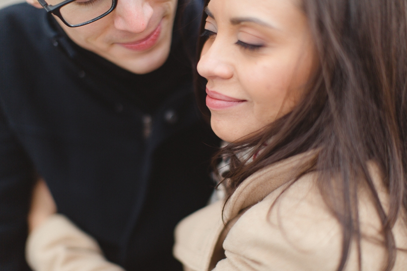 seance-fiancailles-engagement-session-atwater-market-lisa-renault-photographie-montreal-photographer_0025.jpg