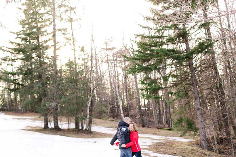 seance-fiancailles-engagement-session-mont-sutton-lisa-renault-photographie-montreal-photographer_0021.jpg