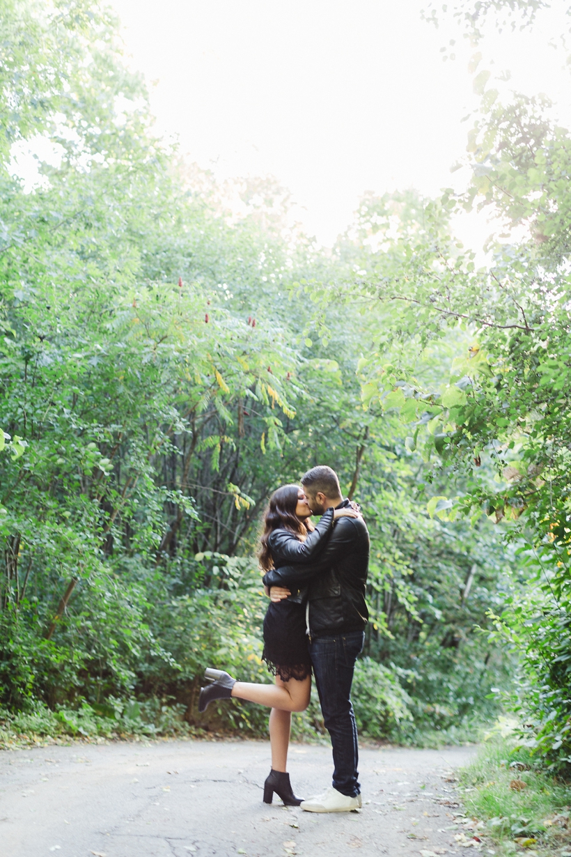 seance-photo-de-fiancailles-engagement-session-lisa-renault-photographie-montreal-photographer_0023.jpg