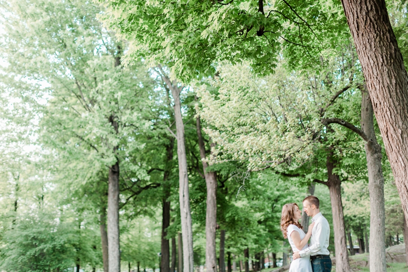 Catherine-and-Mathieu-Engagement-Session-Lisa-Renault-Photographie-Montreal-Photographer_0009.jpg