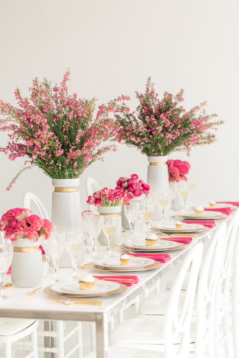 Sweet-pink-and-white-wedding-inspiration-Elegant-Wedding-Lisa-Renault-Photographie-Montreal-Photographer_0005.jpg