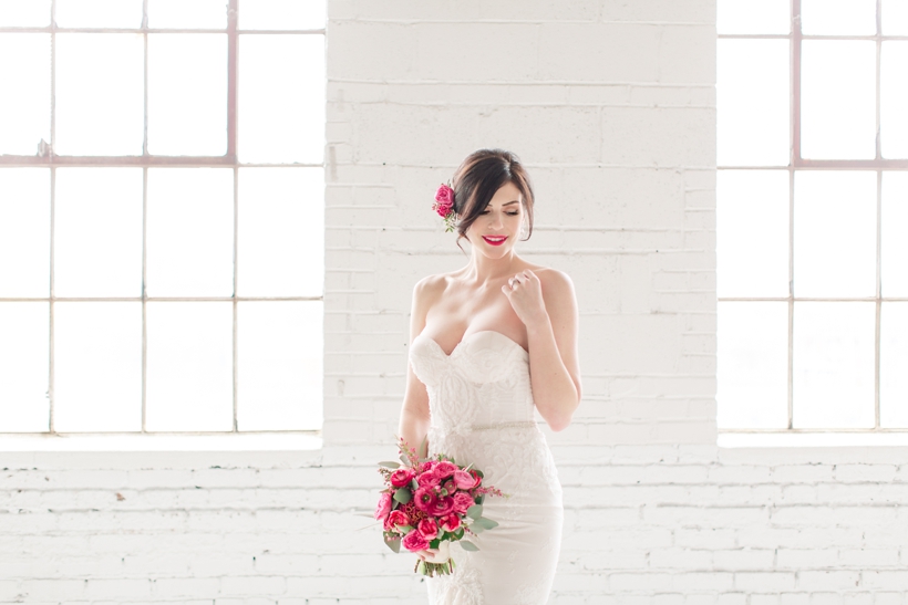 Sweet-pink-and-white-wedding-inspiration-Elegant-Wedding-Lisa-Renault-Photographie-Montreal-Photographer_0027.jpg