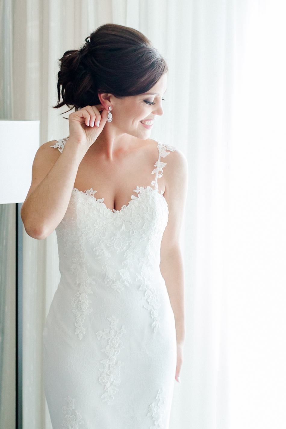 Sarah-Jimmy-Seance-photo-de-Mariage-Lisa-Renault-Photographie-Montreal-Wedding-Photographer_0054.jpg