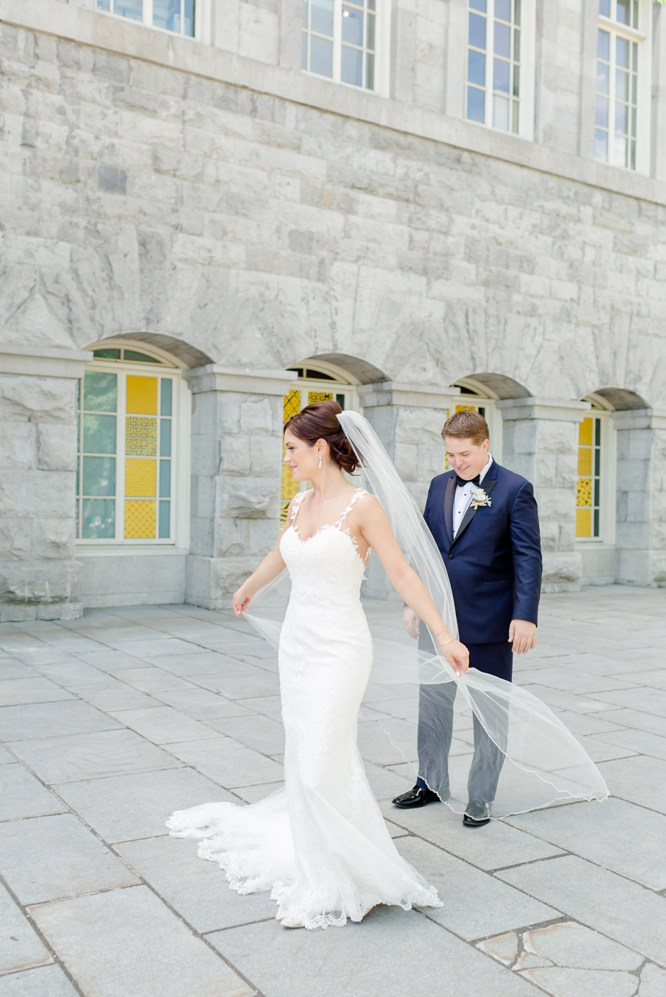 Sarah-Jimmy-Seance-photo-de-Mariage-Lisa-Renault-Photographie-Montreal-Wedding-Photographer_0061.jpg