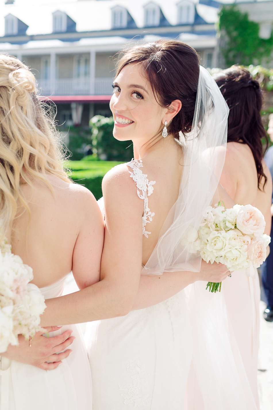 Sarah-Jimmy-Seance-photo-de-Mariage-Lisa-Renault-Photographie-Montreal-Wedding-Photographer_0074.jpg