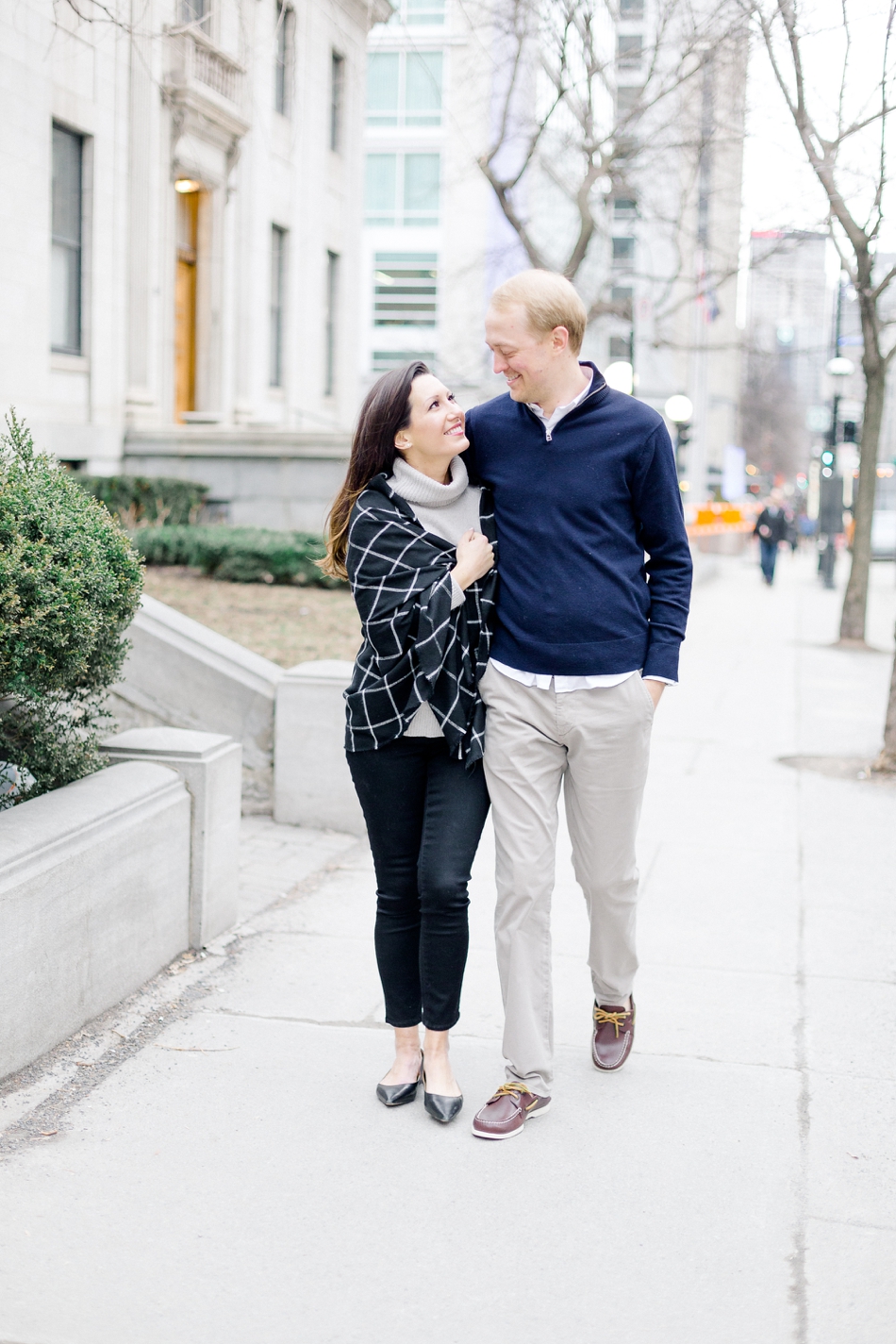 Stephanie-and-Rick-Montreal-Downtown-Engagement-Session-Lisa-Renault-Photographie-Photographe-Mariage-Montreal_0022.jpg