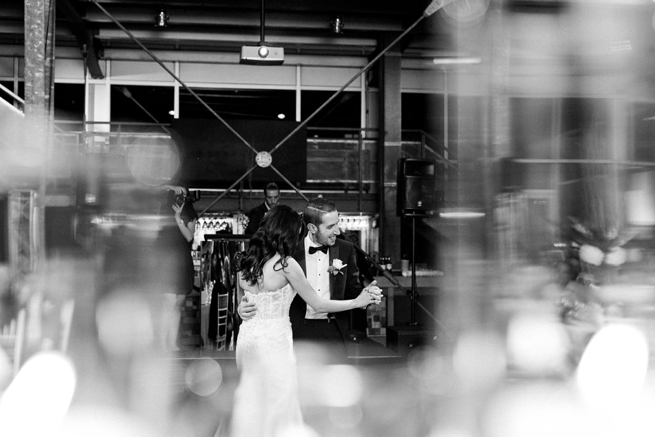 Tamar-and-Giovanni-Scena-Old-Port-Lisa-Renault-Photographie-Montreal-Wedding-Photographer-4_0080.jpg