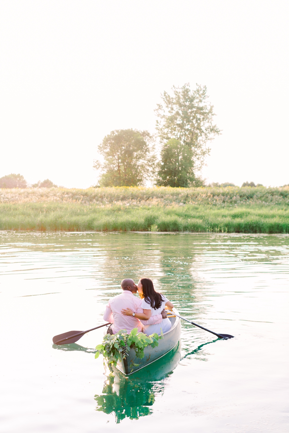 Cathy-and-Ralph-Rowboat-Engagement-Shoot-Lisa-Renault-Photographie-Montreal-Wedding-Photographer_0005.jpg