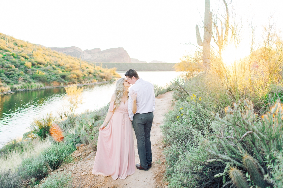 Jenna-and-Mike-Phoenix-Arizona-Engagement-Shoot-Lisa-Renault-Photographie-Destination-Wedding-Photographer_0014.jpg
