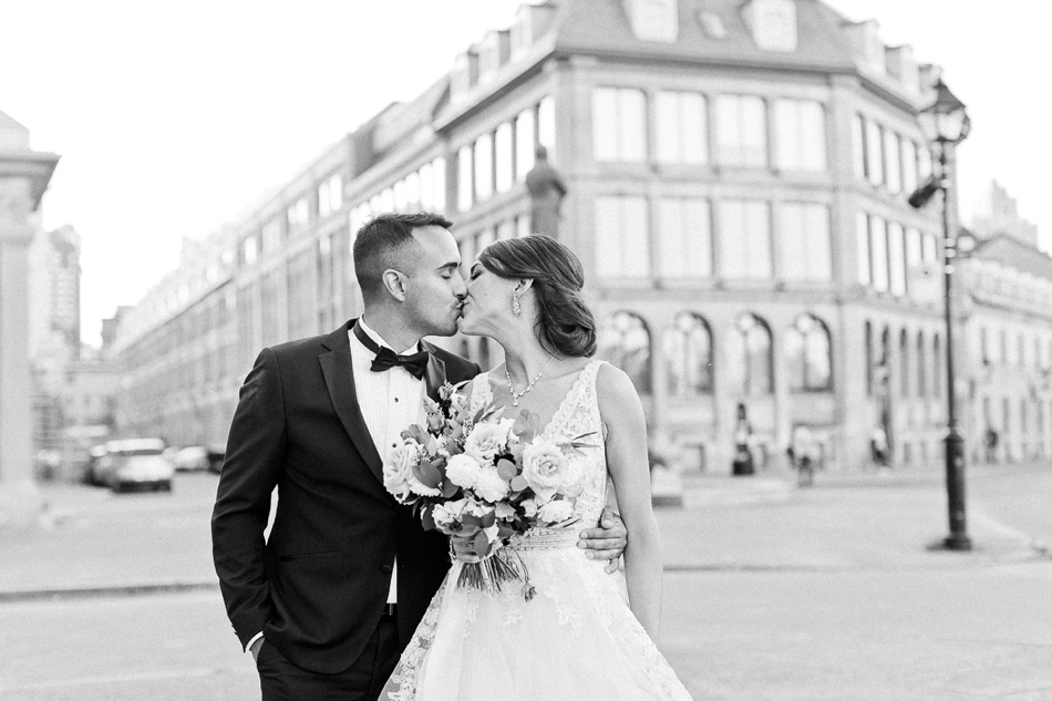 Francesca-and-Jonathan-Lisa-Renault-Photographie-Montreal-Old-Port-Wedding-Photographer_0234.jpg